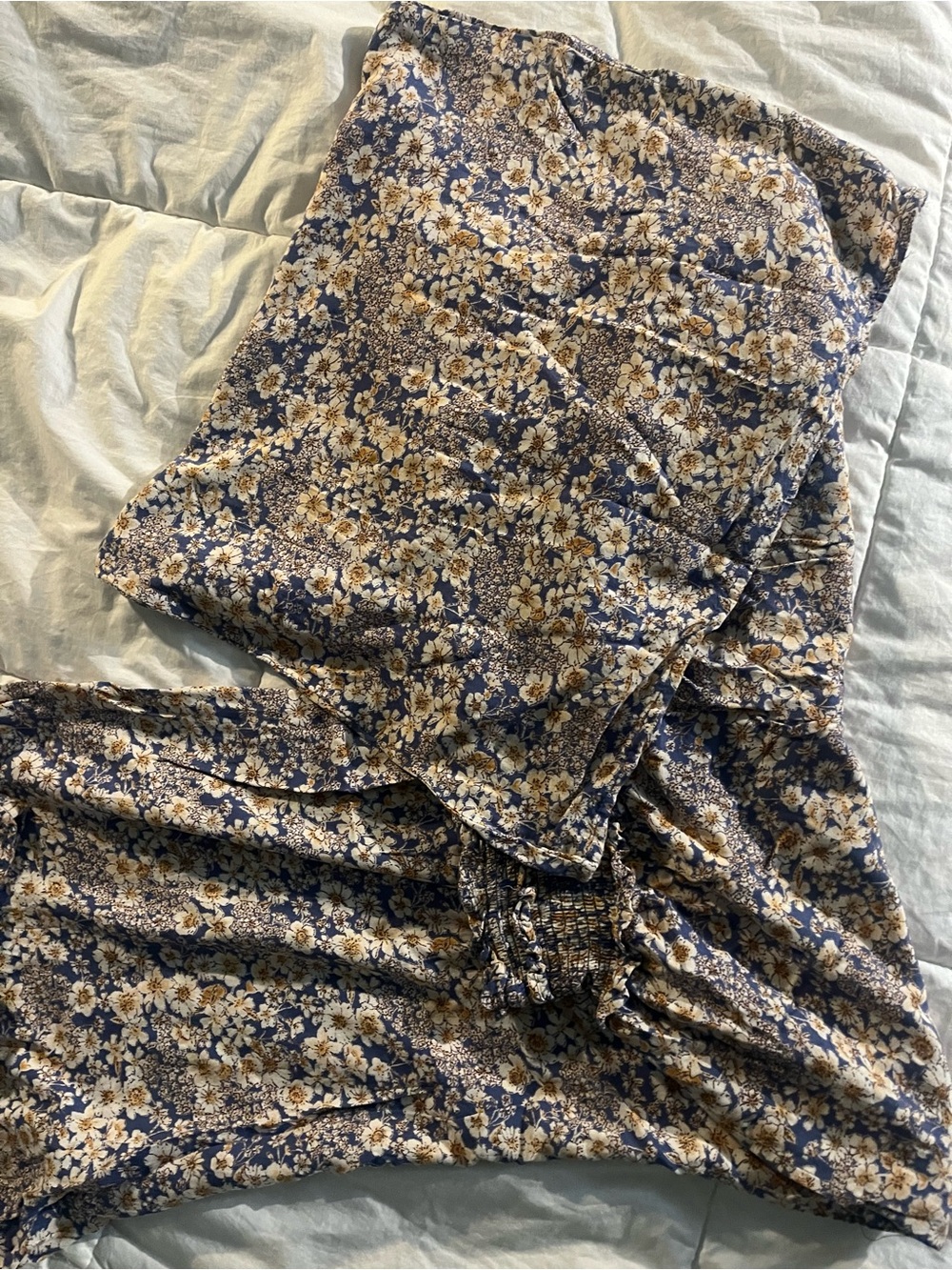Patrons of Peace Blue Floral Wide Leg Pants - Picture 3 of 3